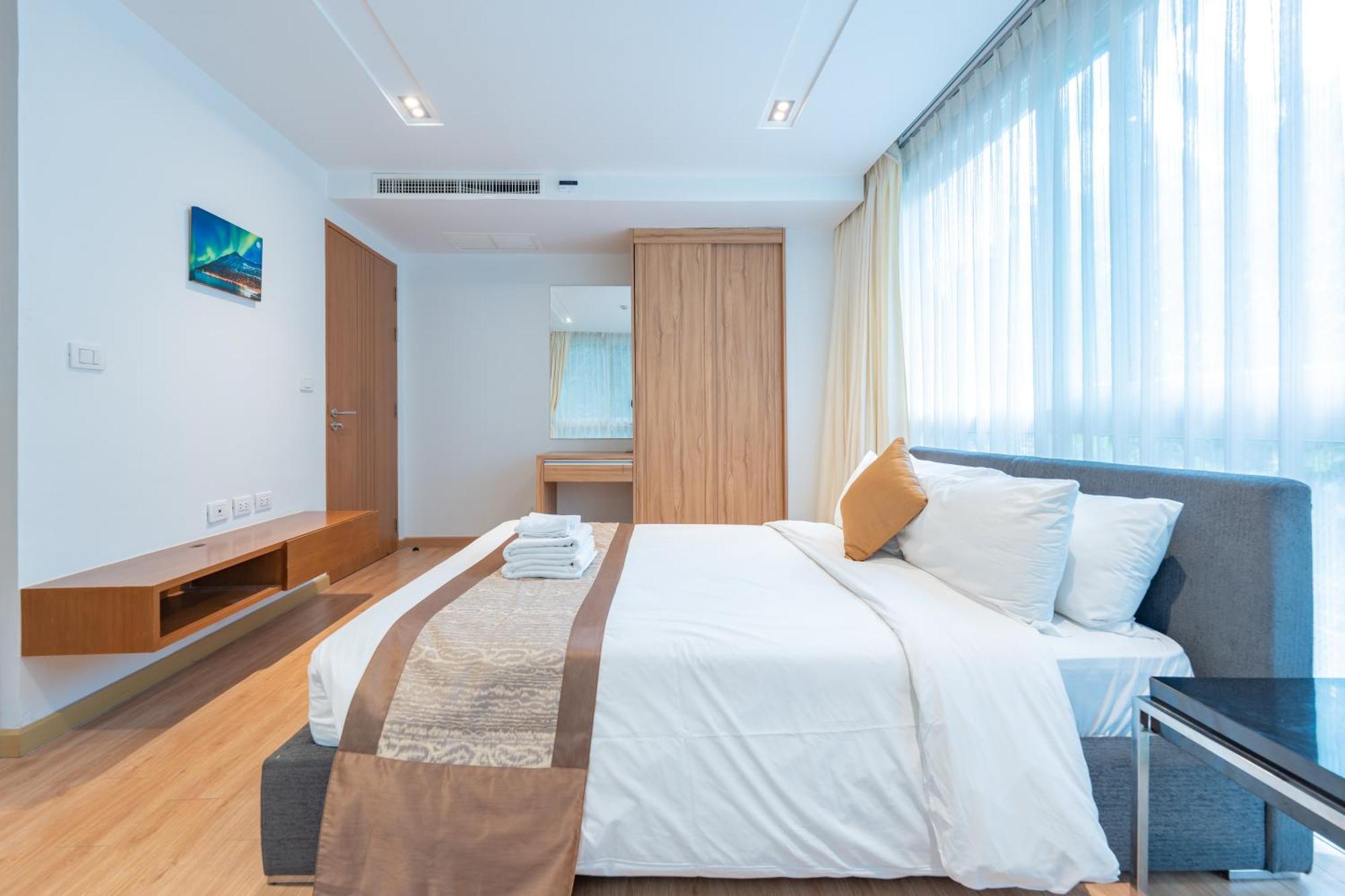 The Privilege Residence Patong Exterior foto